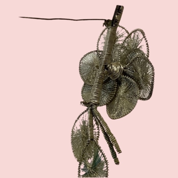 VTG MCM 3.5” x 2” Flower SilverTone Wire Silvery Thread Brooch 3D Unique. - Picture 5 of 8